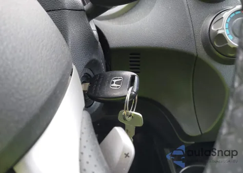 2011 Honda Fit Sport z USA, uszkodzony, nr VIN JHMGE8H52BC024508